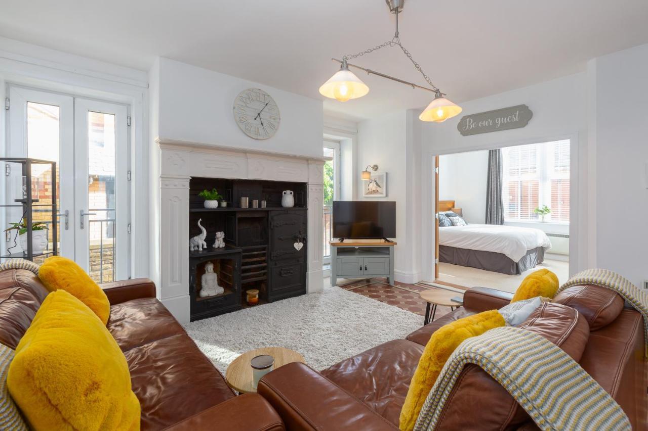 Charles Alexander Short Stay - Clifton Drive Beach Retreat ลิธึม เซนต์ แอนน์ส ภายนอก รูปภาพ